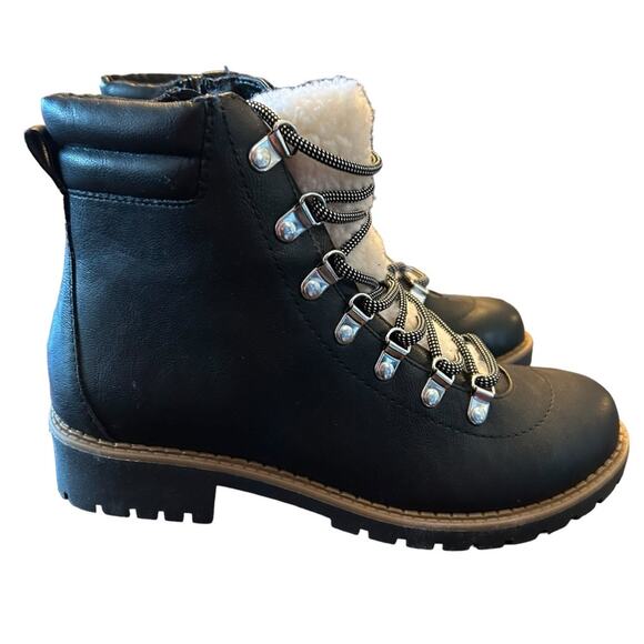 Style & Co Maariah Black Lace Up  Hiking Boot Lug Sole NEW Size 7.5 - Picture 1 of 11